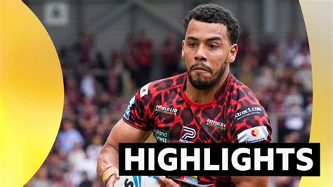 Super League: Leigh Leopards keep on hunt for top six spot with .
